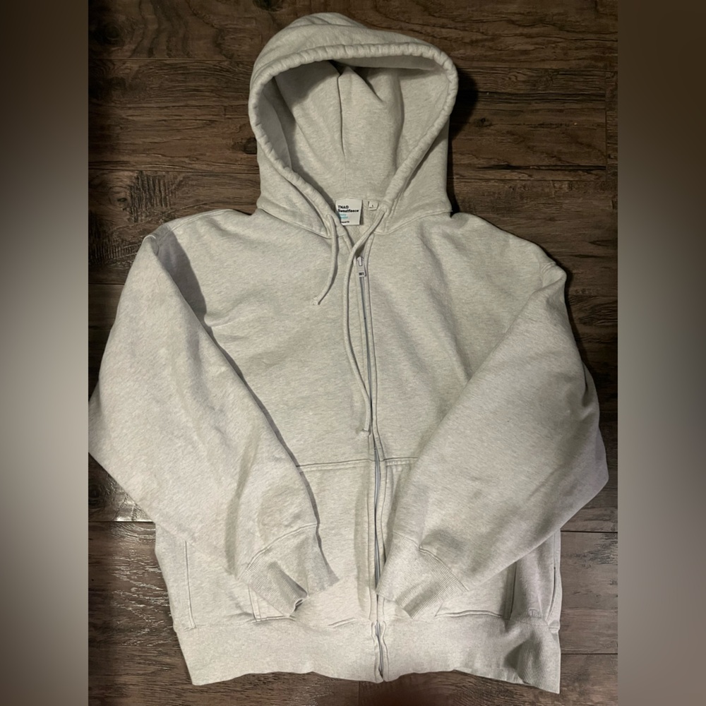 Tna/Aritzia Boyfriend Fit zip up 😇